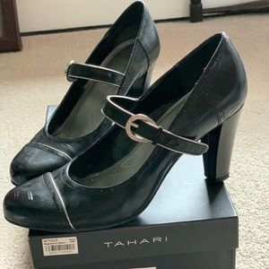 Tahari Black Patent Leather Mary Jane Pumps